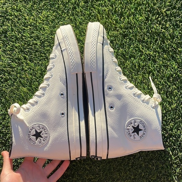NWT CONVERSE Chuck 70 Hi Tops - Picture 10 of 14